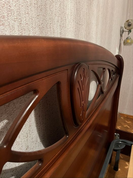 Каркас кровати дерево массив