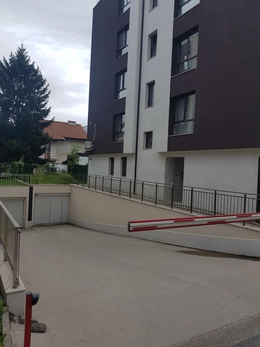 Дава се под наем Гараж / Паркомясто в София, Борово - 12 кв.м за 61.2 € - Снимка #2