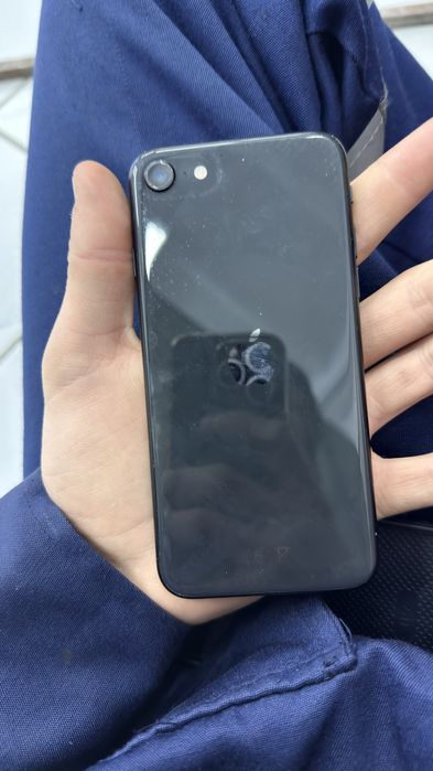 Обменяю Айфон se  на Redmi Note9 Pro