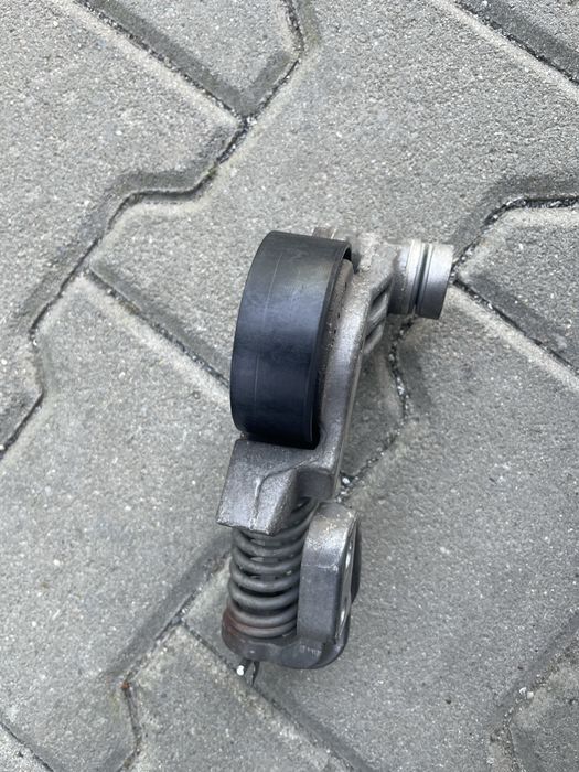Intinzator curea distributie Volvo V60 T4