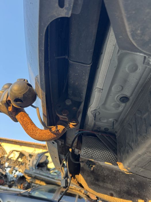 Теглич за бмв ф11 bmw f11