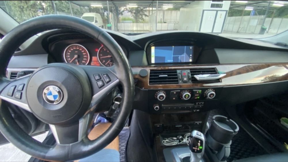 Автомобил BMW 525