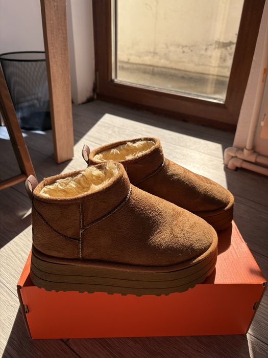 botine UGG, marimea 36