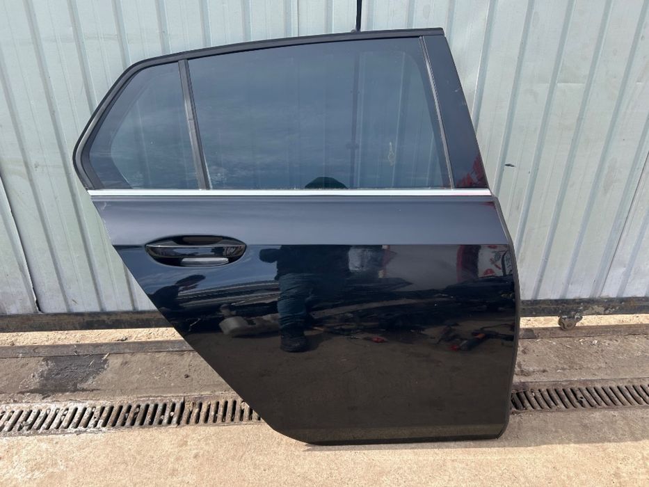 Usa Portiera Dreapta Spate Volkswagen Golf 8 Hatchback / Portiera Golf 8 / Usa Portiera Spate VW Golf 8 / Geam / Accesorii / Macara / Broasca