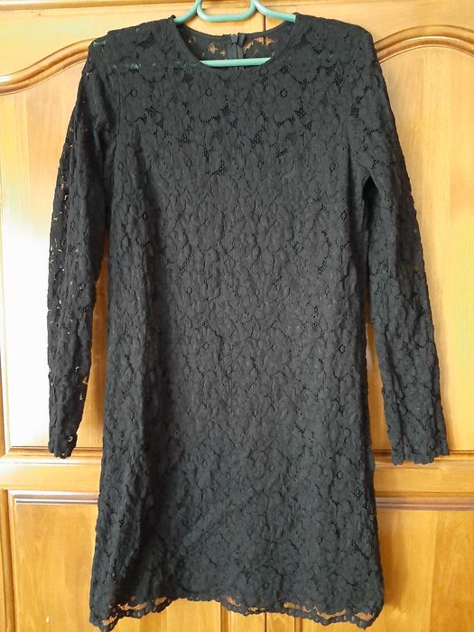 Малка черна рокля