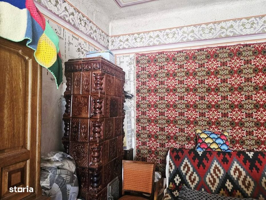 De vânzare apartament cu o cameră situat pe strada Evreilor Deportați