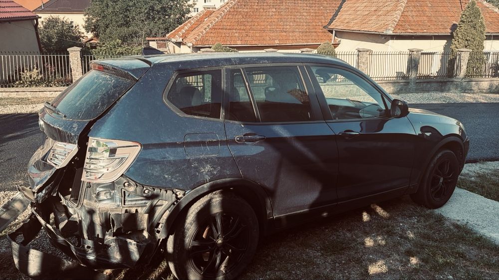 Bmw x3  usor avariat