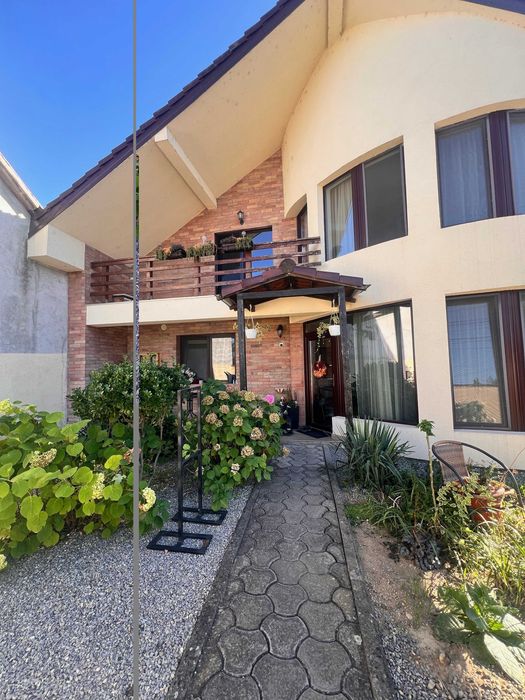 Apartament la casa