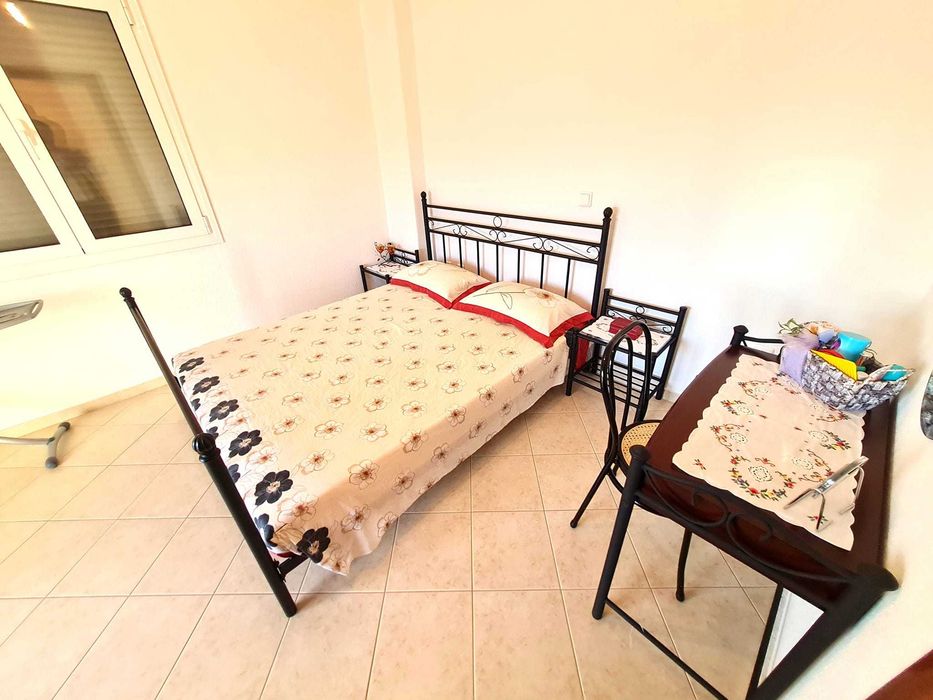 Продава 3 ет. къща с площ 165 м2 и двор 280 м2 в Аспровалта, Гърция