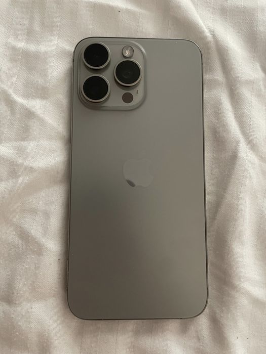Vand Iphone 15 Pro Max