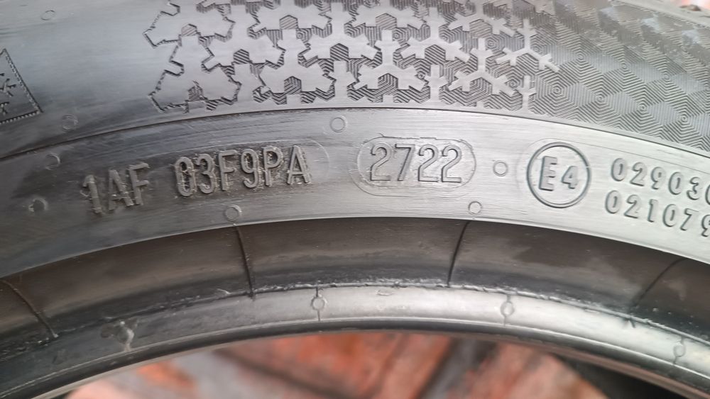 225/50/17 Continental Дот 2722