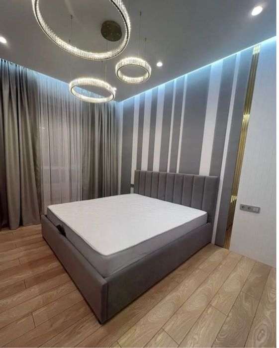 Продам кровать с матрасом