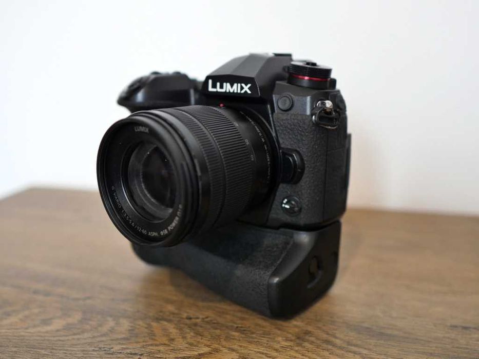 Panasonic Lumix DC-G9  Kit cu Lumix G 12-60mm f/3.5-5.6 OIS