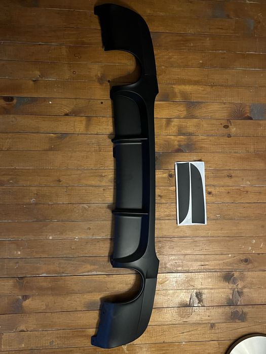 Добавка за задна броня/Двоен дифюзър за E90 LCI