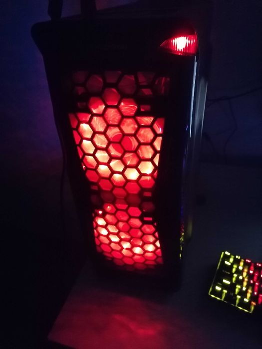 Геймърски компютър – GTX 1070TI | R5 5600 | 16GB DDR4 3200MHz