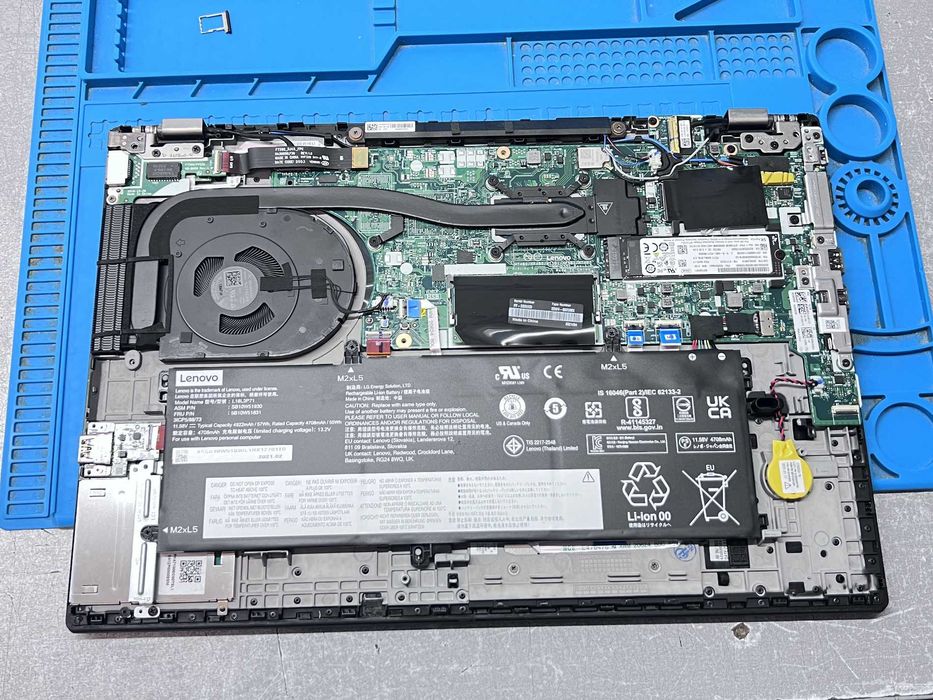 Реновиран лаптоп Lenovo ThinkPad T15 G2 15.6 i5-1135G7 16GB 260GB