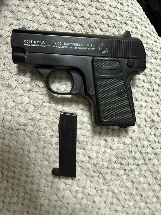 пистолет мощный.