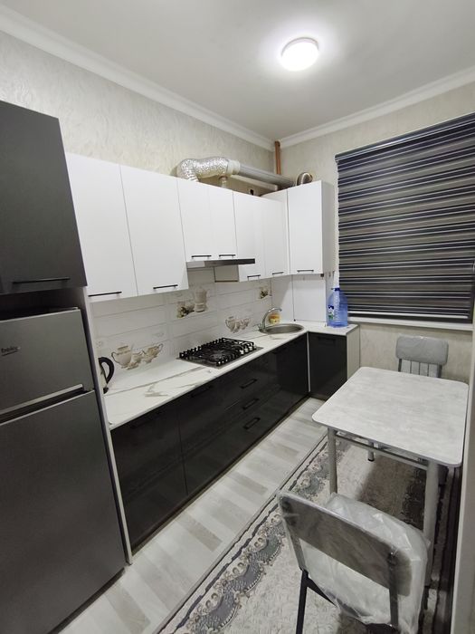 Сдаётся 2-х комнатная квартира азия хаус 5-этаж