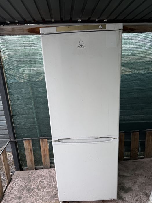 Продам холодильник