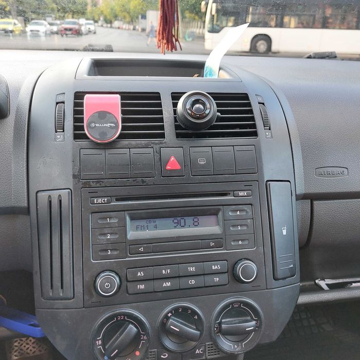 Vand Volkswagen polo 1.2 Attractive UNIC proprietar