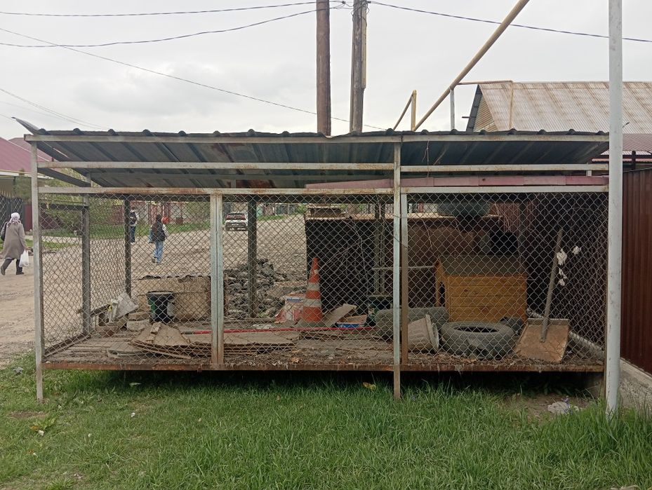 Продам вольер +бутка