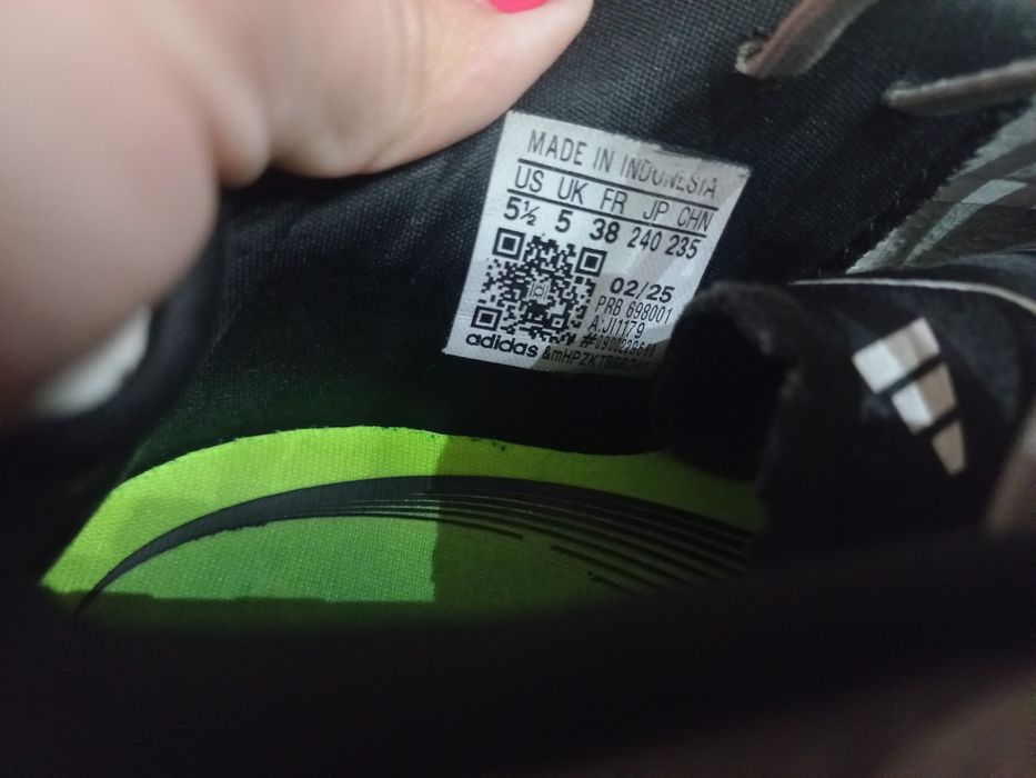 Футболни бутонки Adidas Predator