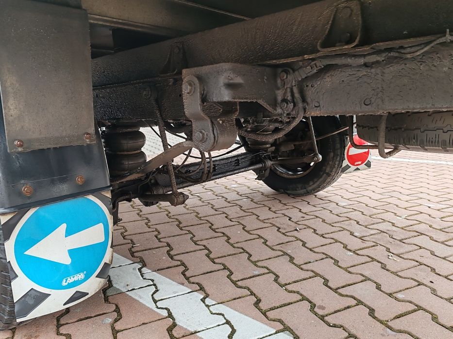 Ford transit cu prelata de 8 paleti