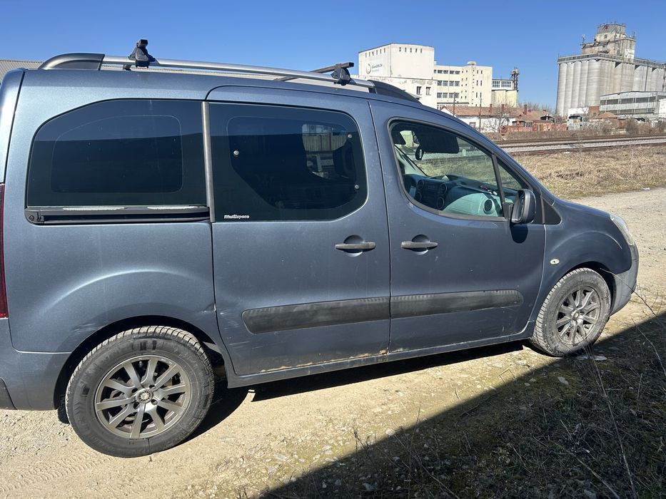 De vanzare Citroen Berlingo 1.6hdi 2012 7 locuri