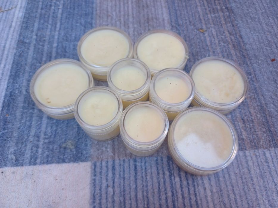 Домашен мехлем от Лайка,мед, невен,жълт кантарион, лавандула