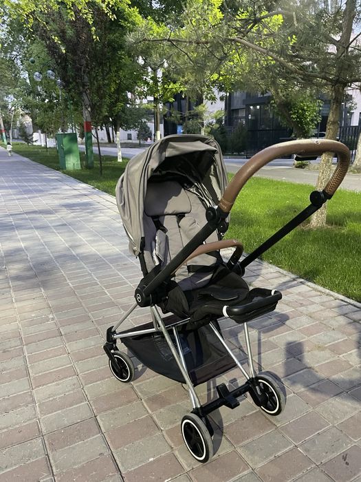 Коляска Cybex mios с двумя чехлами