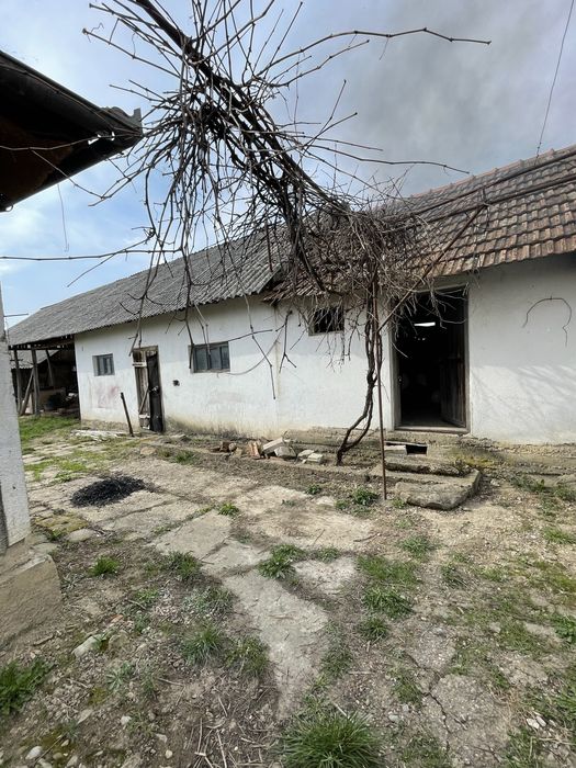 Vand casa in Carandeni (22 km  de Oradea)/Schimb cu apartament