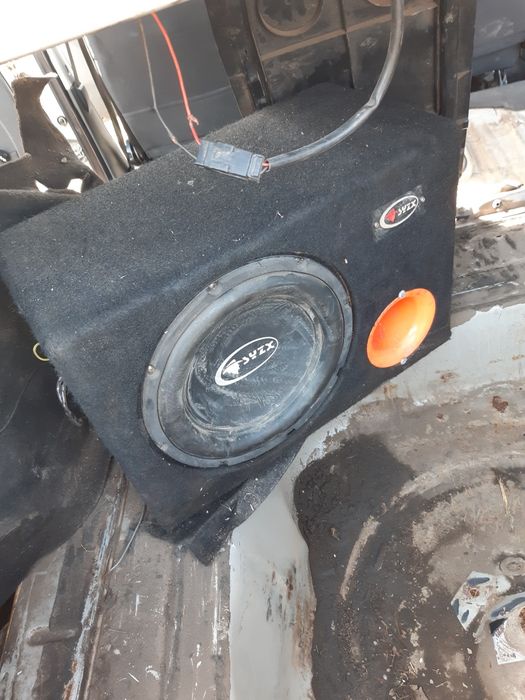 Продам сабуфер в отличном состоянии