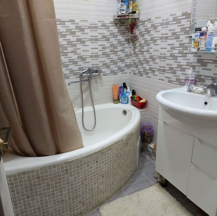 Продаётся на Паркентском 2ком