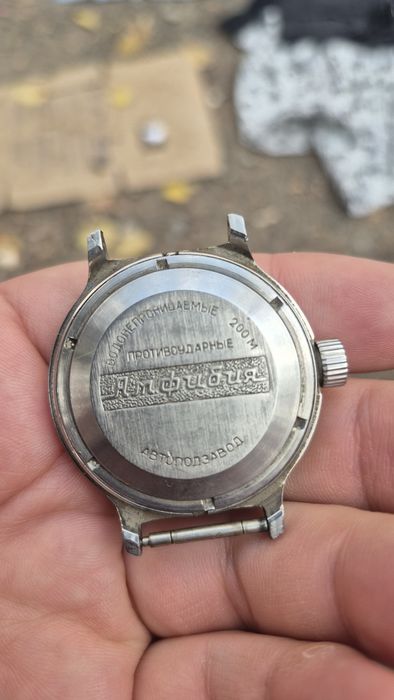 Продам часы КГБ. механика рабочие. Амфибия.