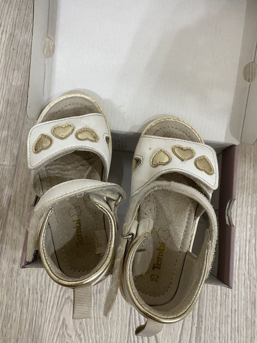 Сандали для девочки