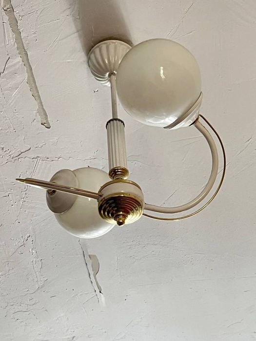 Люстры разного вида, не дорого