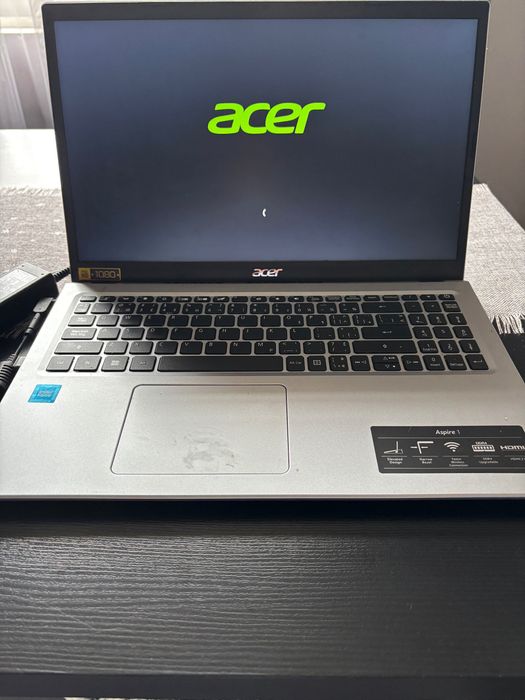 Laptop acer aspire 1