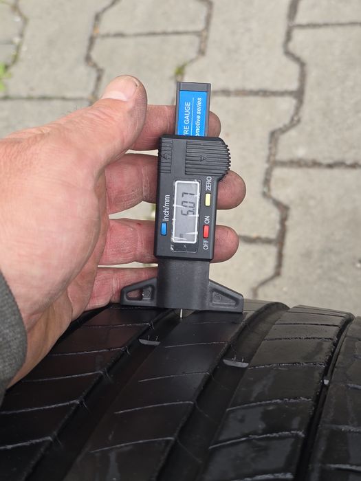 225 50 17 Michelin