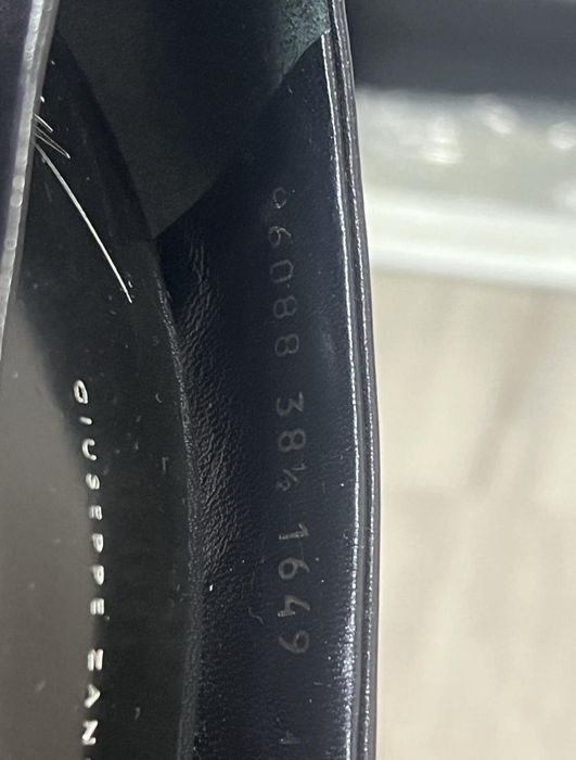 Giuseppe Zanotti>
Tyфли Giuseppe Zanott 38.5