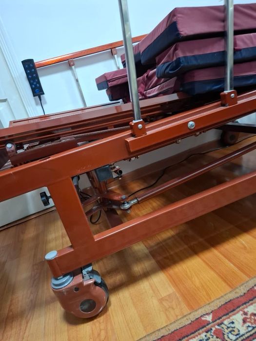 Медицинская кровать