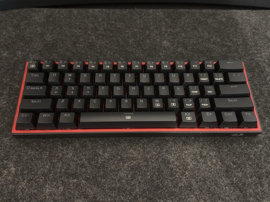 Tastatura mecanica Redragon Fizz K617 RGB 60% - In stare perfecta