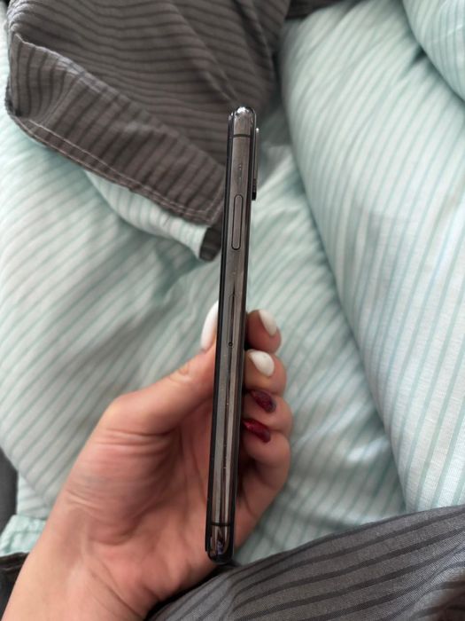 Продам IPHONE X 64GB