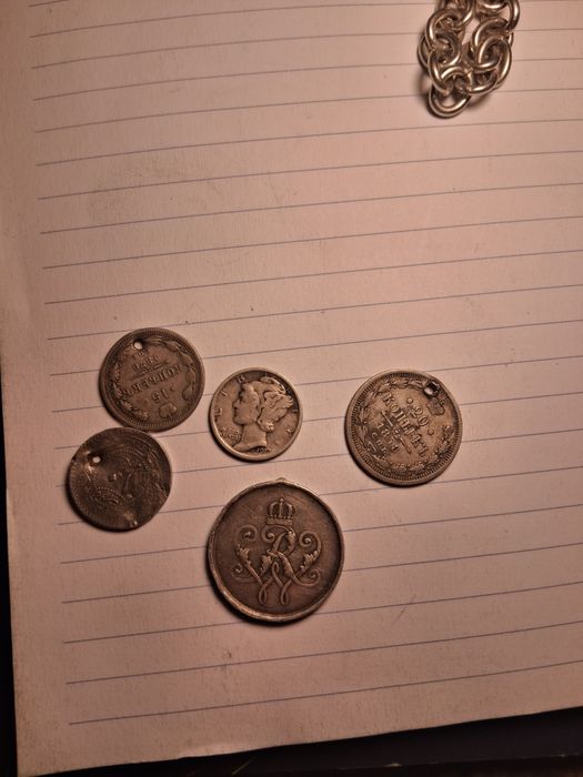 Сребърни монети..