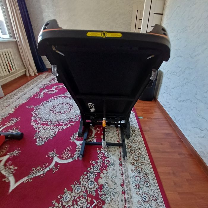 Продам беговую дорожку