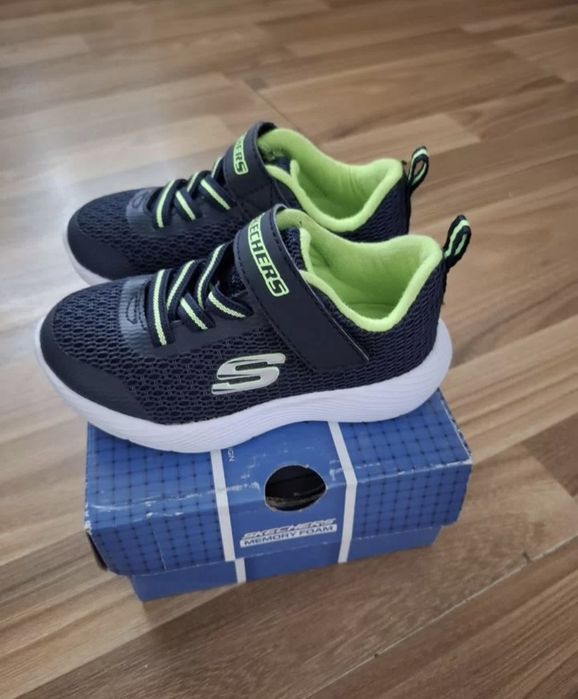 Кроссовки детские,новые SKECHERS р26