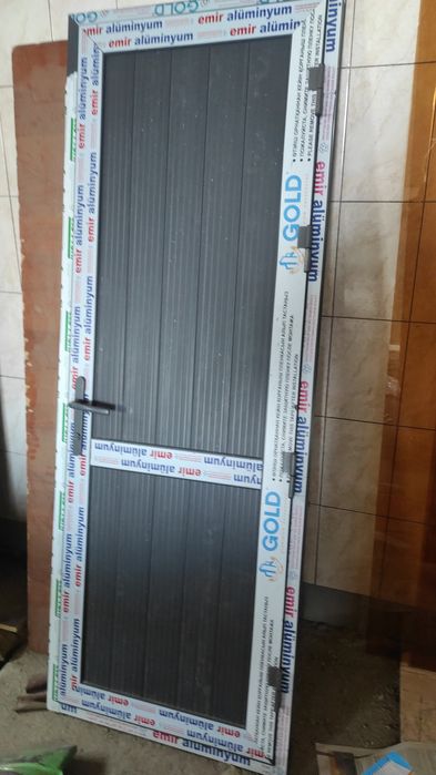 Двери входные. Межкомнатные