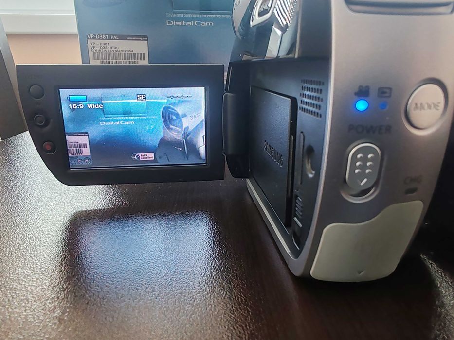 Видеокамера SAMSUNG - VP-D381 PAl