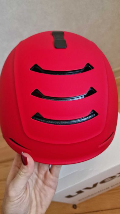 Ски каска Uvex legend