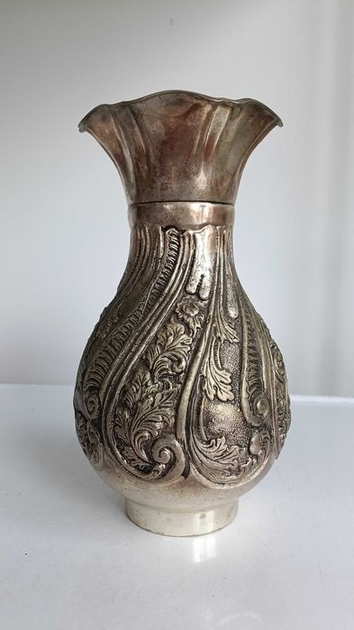 Vintage , масивна , метална , посребрена ваза