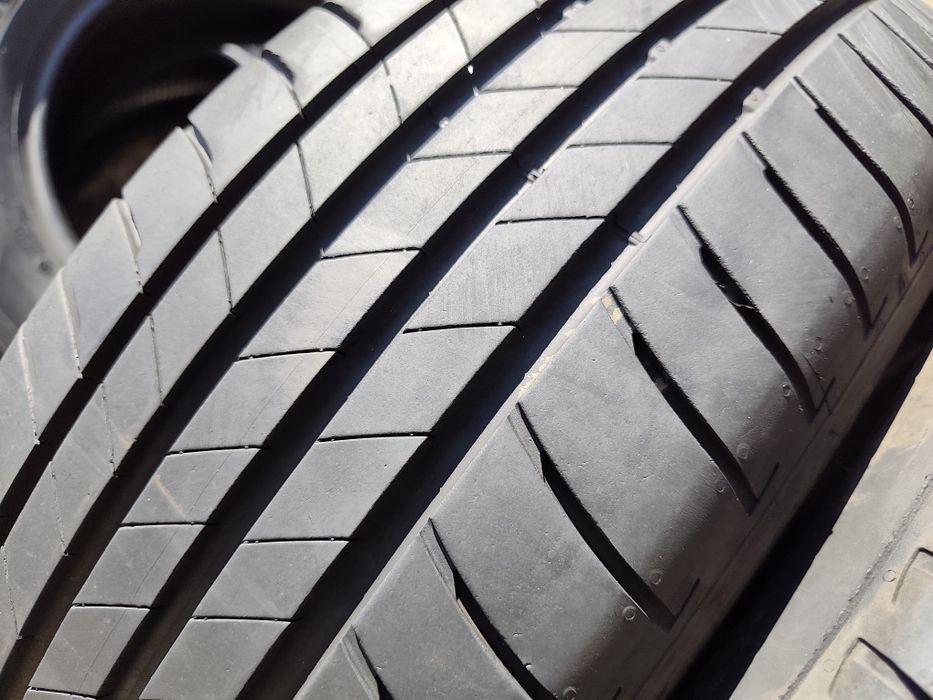 215/60/17" 2бр Bridgestone turanza t005,dot1724,7mm